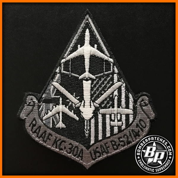 T7LA BADGE EMBROIDERED PATCH