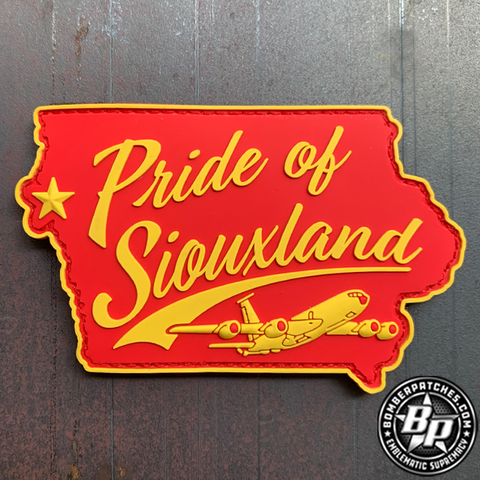 Pride of The Siouxland, 174th Air Refueling Squadron, Red